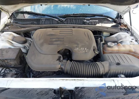 2015 Dodge Challenger Sxt Plus z USA, uszkodzony, nr VIN 2C3CDZBG7FH770513